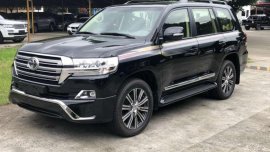 2018 Toyota Land Cruiser VX Dubai Brandnew 