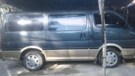 Toyota Hiace Commuter Van For Sale 