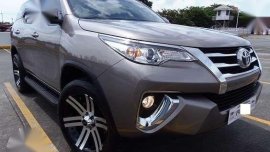 Like New.Loaded.10K Kms Toyota Fortuner G MT 2017