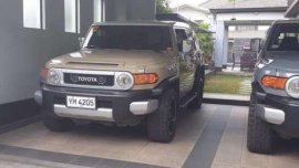 SELLING TOYOTA Fj Cruiser 2015