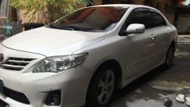 2013 Toyota Corolla Altis variant V Top of the line Pearl White