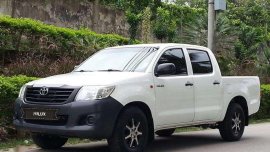 2013 Toyota Hilux j 4x2 MT FOR SALE