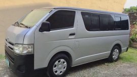 2013 Toyota Hiace Commuter MT Diesel