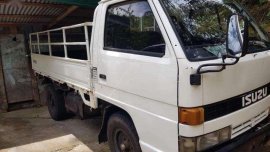 Isuzu Elf Truck Single tire