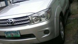SELLING TOYOTA Fortuner 2009 G