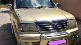 Toyota Revo 2004 VX200 FOR SALE