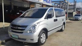 SELLING HYUNDAI Grand Starex 2010 mt