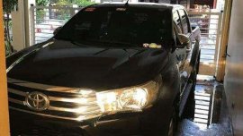 SELLING Toyota Hilux 2017 1.150 m