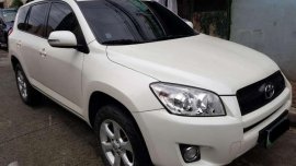 2011 Toyota Rav4 4x2 Automatic transmission Pearl white