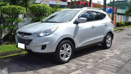 SELLING Hyundai Tucson 2012 automatic transmission