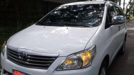 2013 model TOYOTA Innova e automatic diesel engine