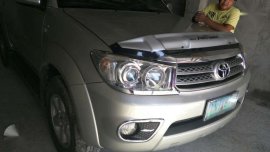 TOYOTA Fortuner g desiel model 2012
