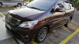 SELLING TOYOTA Innova G 2014