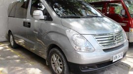 SELLING HYUNDAI Grand Starex 2015