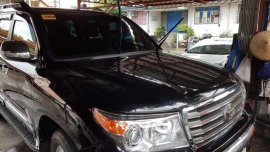 2015 Toyota Land Cruiser VX V8  automatic diesel engine