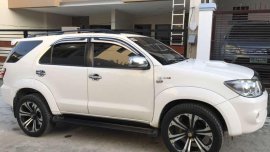 2011 Toyota Fortuner V AT 4x4 LOADED FRESH