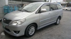 SELLING TOYOTA Innova g diesel 2012