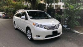 TOYOTA Sienna Top of the Line