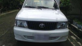 SELLING TOYOTA Revo 2004 diesel