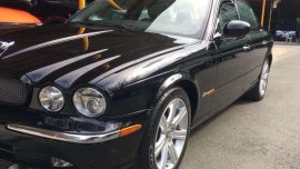 2005 Jaguar XJR supercharged engine