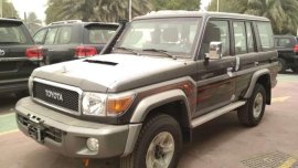 Toyota Land Cruiser 76 v8 lx 10 special