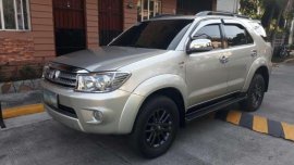 2011 TOYOTA Fortuner G AT Diesel first owned