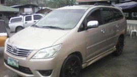 TOYOT AInnova diesel g matic 2005mdl sale 445k