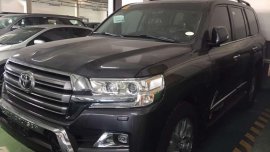 2018 TOYOTA Land Cruiser LC200 Full Option 4.5 DSL AT Prado SUV