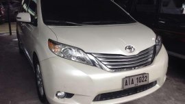 2015 Toyota Sienna AWD. 1st owned. Automatic trans.