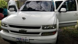 Almost brand new Chevrolet Suburban Gasoline 2001