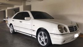 Mercedes-Benz E420 2000 Automatic Gasoline P500,000