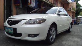 Almost brand new Mazda 3 Gasoline 2006