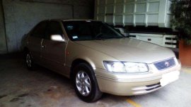 Cashmere Beige Metallic Toyota Camry 1999