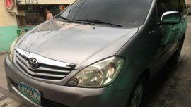 SELLING TOYOTA Innova g 2009