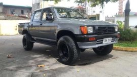 95 Toyota Hilux LN106 4x4 FOR SALE