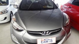 Almost brand new Hyundai Elantra Gasoline 2013