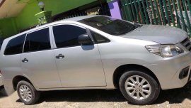 SELLING Toyota Innova E 2016
