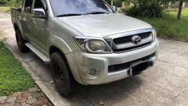 2010 Toyota Hilux E ( G look) 4x2 Manual for sale 