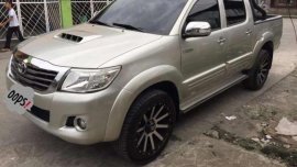 Toyota Hilux g manual 2014 FOR SALE