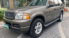For sale: 2005 Ford Explorer XLT Gray Automatic Transmission