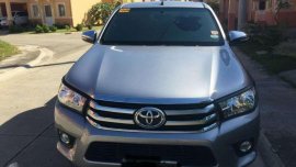 SELLING TOYOTA Hilux 2017 Model