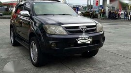 2006 Toyota Fotuner G matic lady owned 20mags