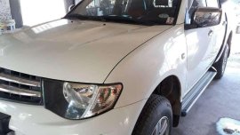 Mitsubishi Strada 2010 for sale 