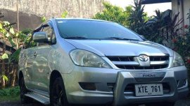  FOR SALE Toyota Innova 2006 Gas engine