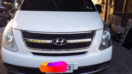 2009 Hyundai Grand Starex Gold for sale 