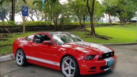 2013 FORD Mustang GT V8 10km only