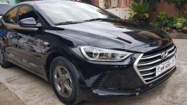 Selling almost brand new unit Hyundai Elantra 2017 