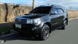 2011 Toyota Fortuner V Php878,000 Accepts Trade in
