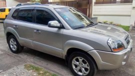Selling Hyundai Tucson 2009 CVVT
