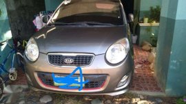 Im selling our pre loved 2010 Automatic KIA Picanto Titanium Grey.0 AT
